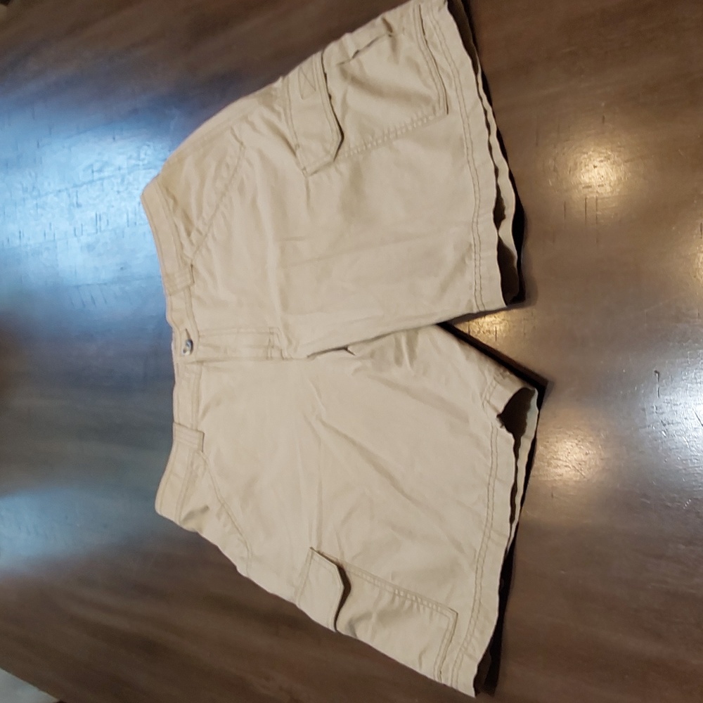 Men's preowned Guide Series shorts,Gander Mountain 36-38 $20.00 #209